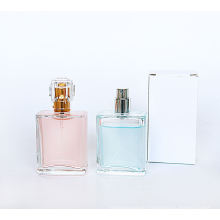 Hot Sale 30ml 50ml Empty Square High flint Glass Perfume Bottle With Sprayer Pump Lid for Eau de paefum Customized logo